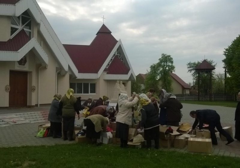 Ucraina: invio di due furgoni